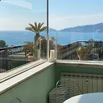 Grande Attico Con Vista Vicino Al Centro By Portofinovacanze Apartment