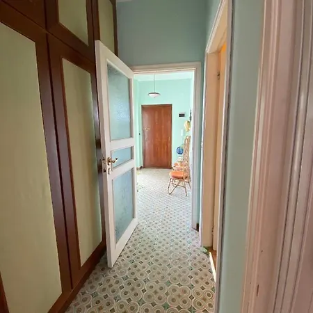 Grande Attico Con Vista Vicino Al Centro By Portofinovacanze Daire