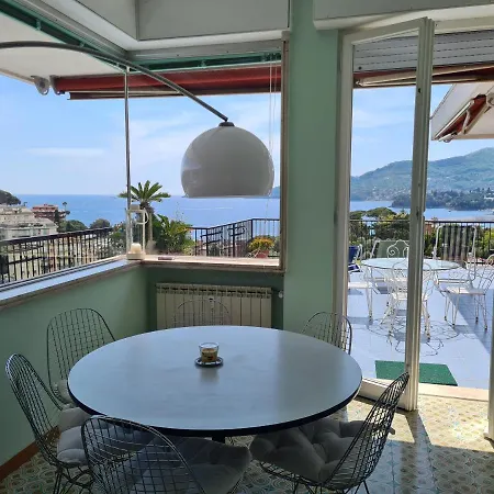 Apartamento Grande Attico Con Vista Vicino Al Centro By Portofinovacanze