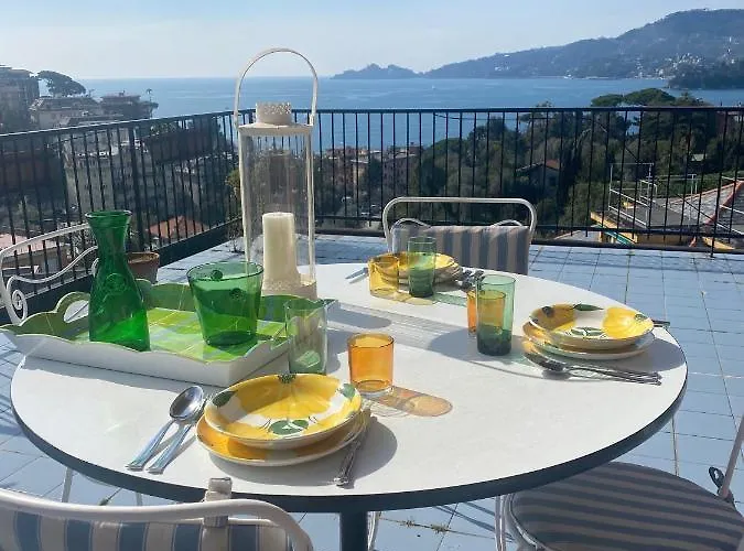 Apartamento Grande Attico Con Vista Vicino Al Centro By Portofinovacanze *