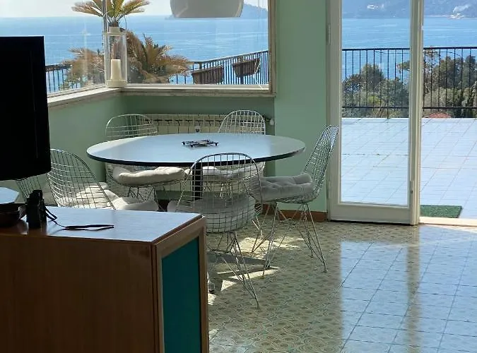 Apartamento Grande Attico Con Vista Vicino Al Centro By Portofinovacanze