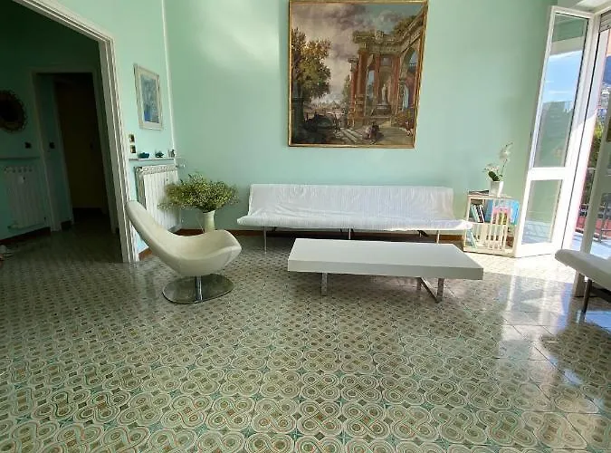 Grande Attico Con Vista Vicino Al Centro By Portofinovacanze Apartamento *