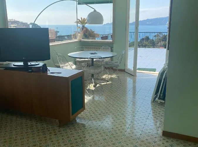 Grande Attico Con Vista Vicino Al Centro By Portofinovacanze Apartamento