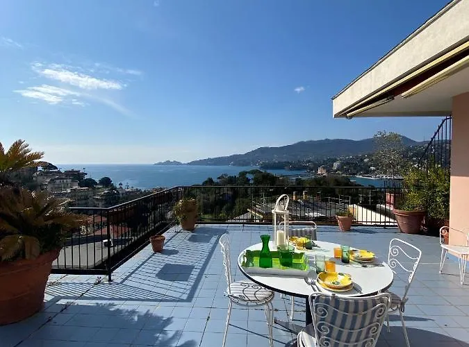Grande Attico Con Vista Vicino Al Centro By Portofinovacanze Apartament Rapallo