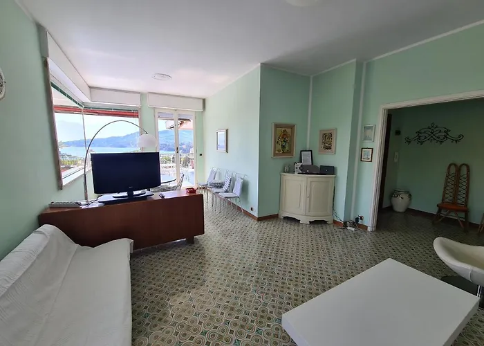 Apartamento Grande Attico Con Vista Vicino Al Centro By Portofinovacanze